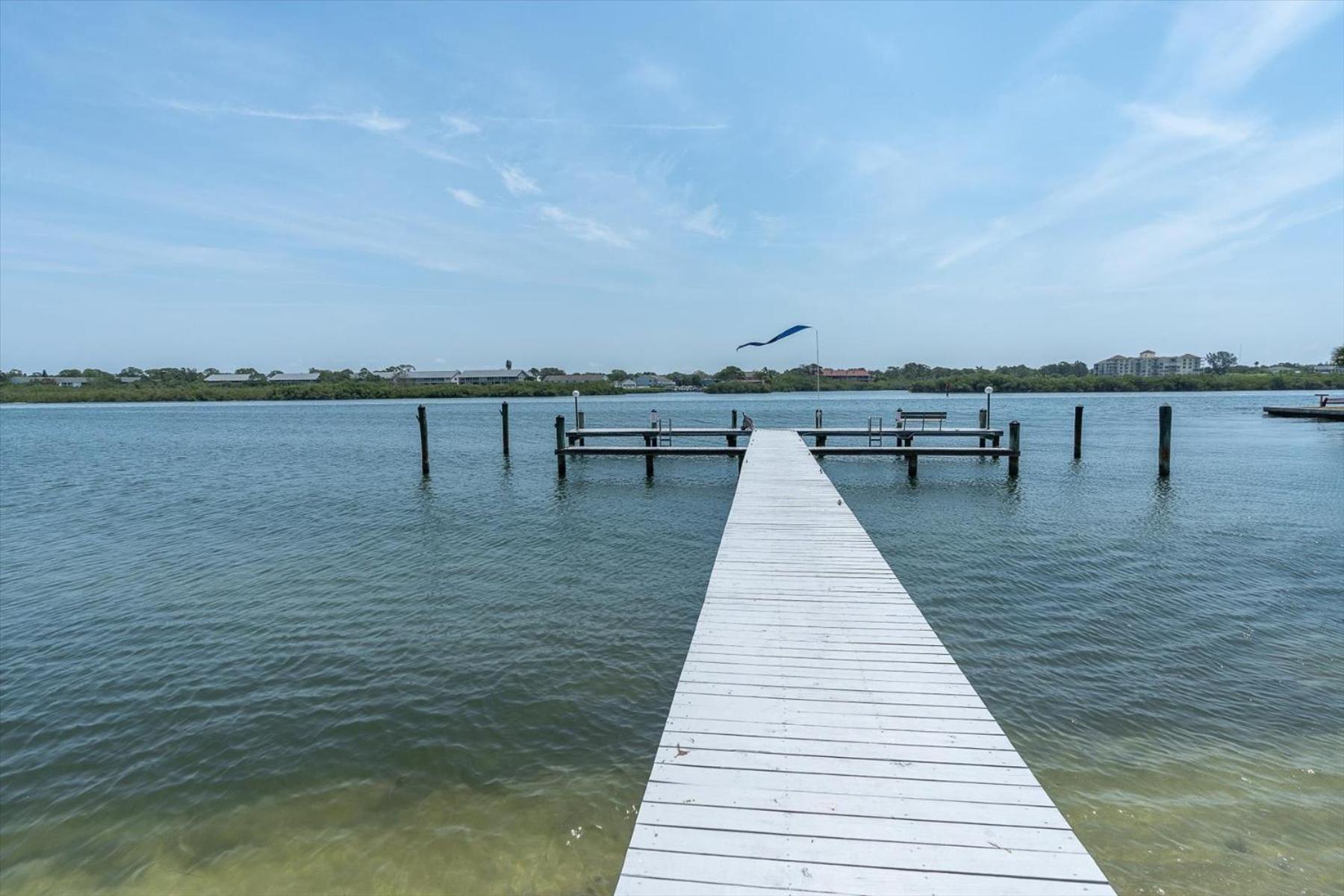 Indian Shores Waterway View, Walk To Beach, Pool Hot Tub, Dock 클리어워터 비치 외부 사진